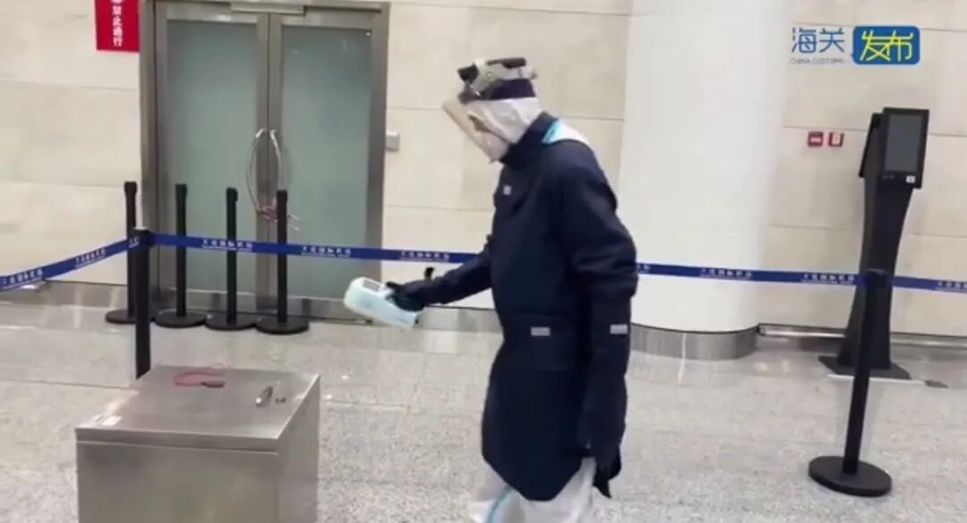 直擊查貨現(xiàn)場！上海仁機核素識別儀為大連海關(guān)精準(zhǔn)攔截放射性 “護身符”